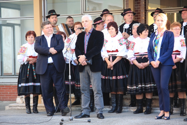Fotogaléria Sadenie mája 2014 (9) Sadenie mája 2014
